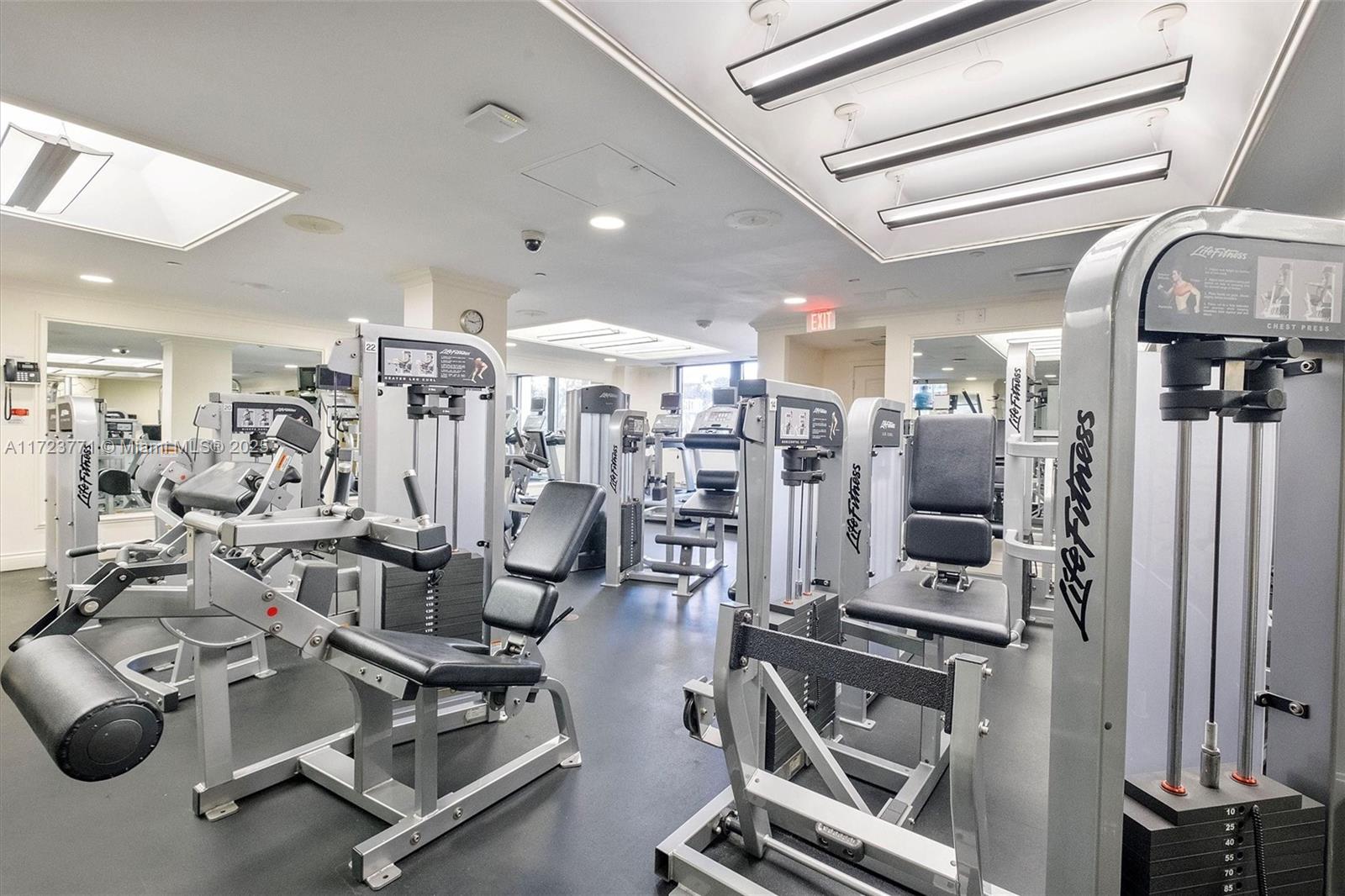 1111 Crandon Blvd # C906