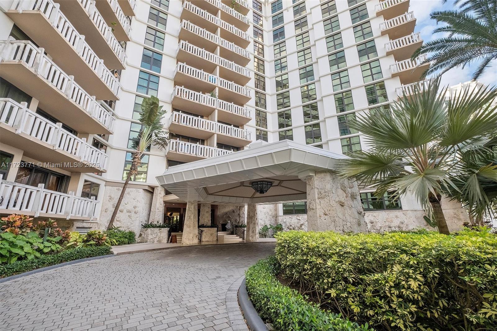 1111 Crandon Blvd # C906