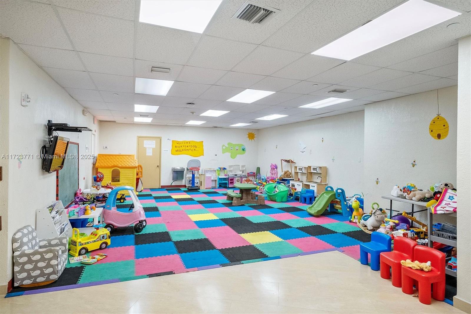 1111 Crandon Blvd # C906