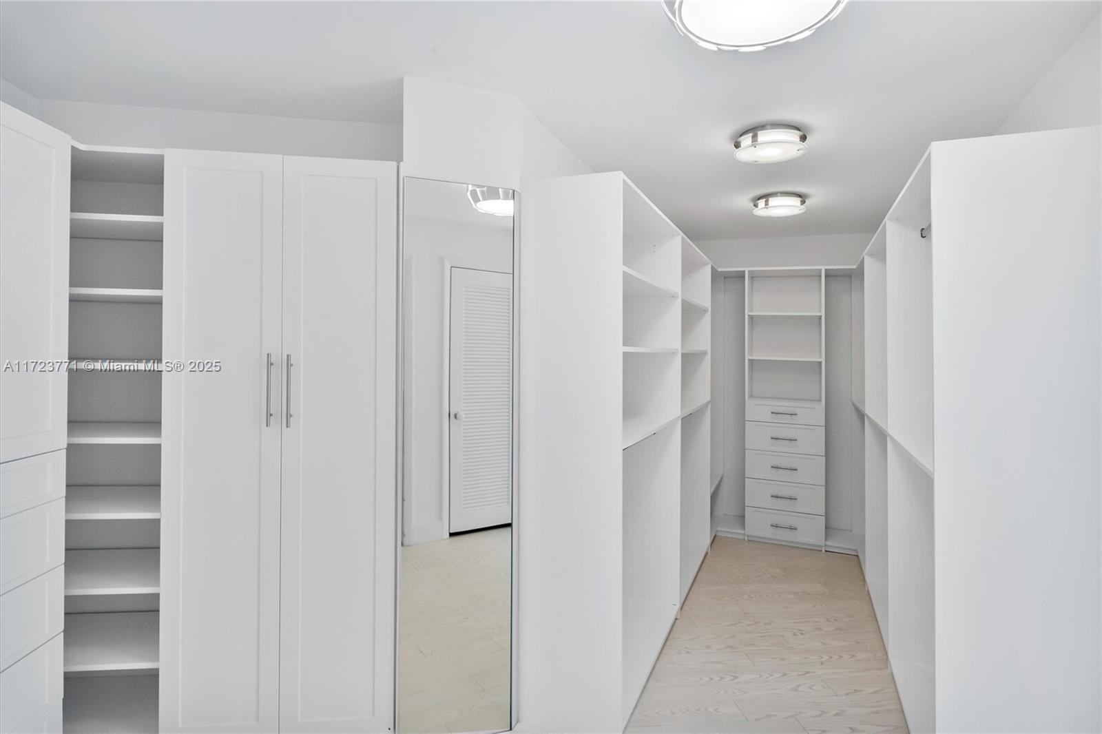 1111 Crandon Blvd # C906