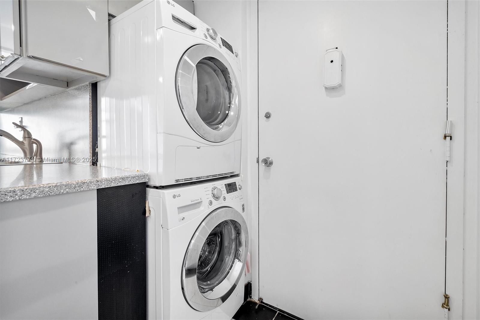 1111 Crandon Blvd # C906