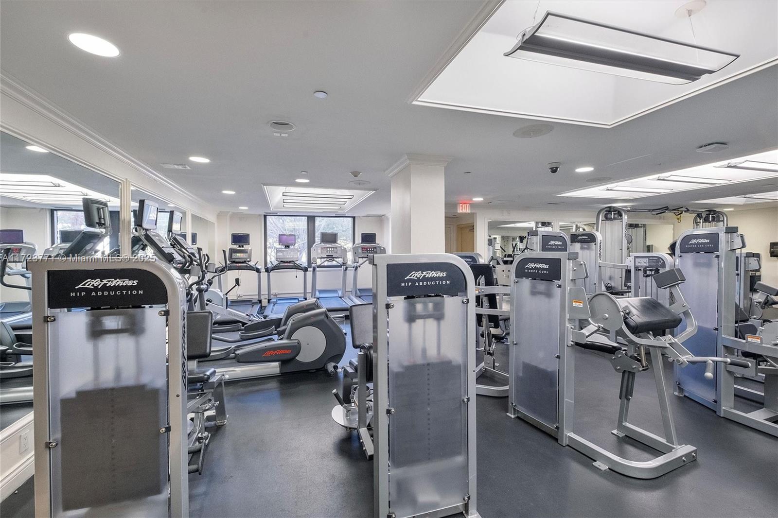 1111 Crandon Blvd # C906