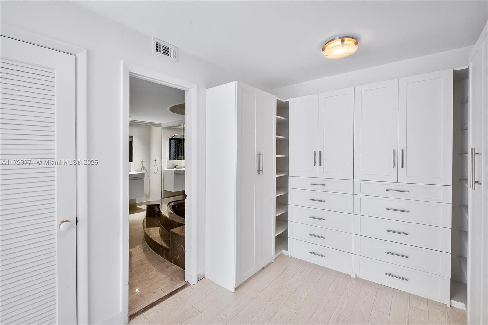 1111 Crandon Blvd # C906