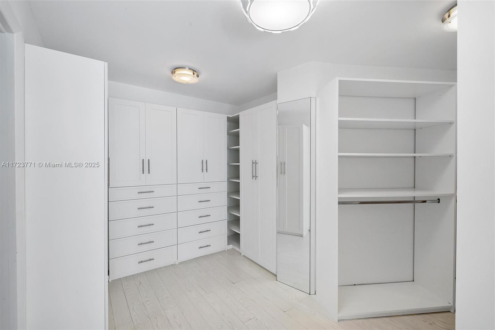 1111 Crandon Blvd # C906