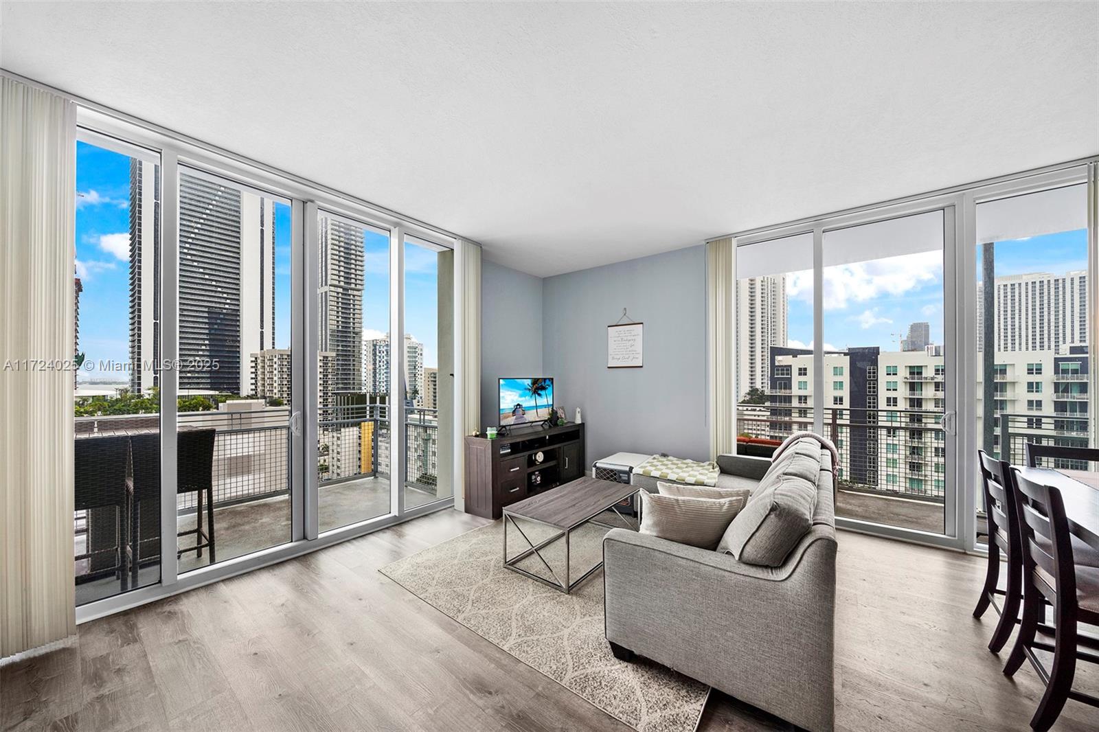 350 NE 24th St # 1104