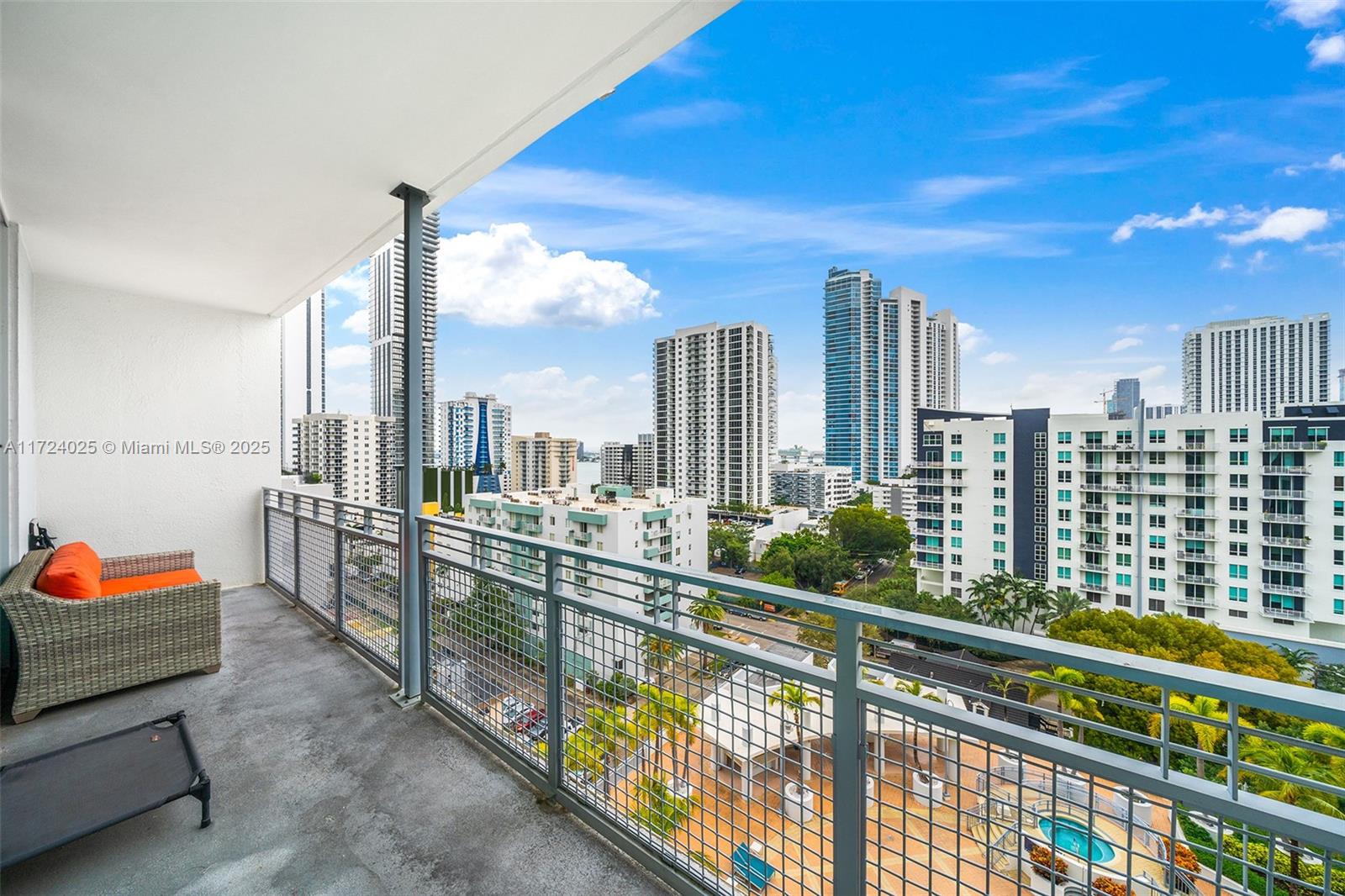 350 NE 24th St # 1104