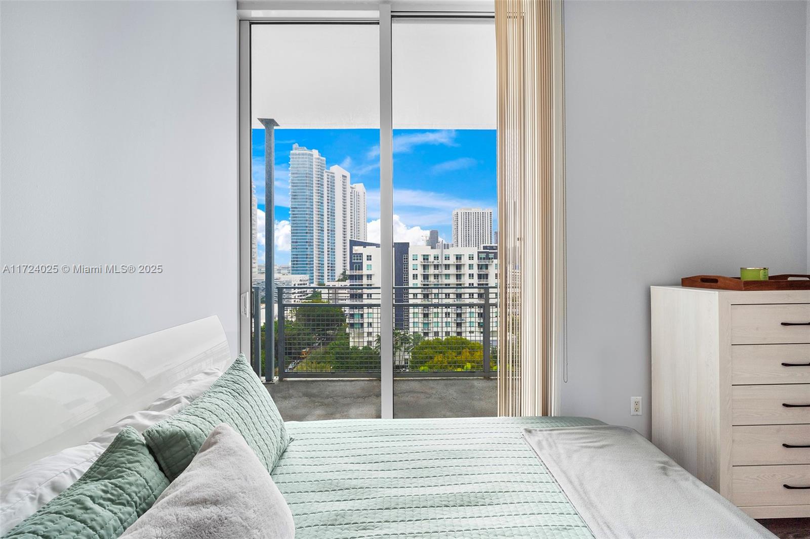 350 NE 24th St # 1104