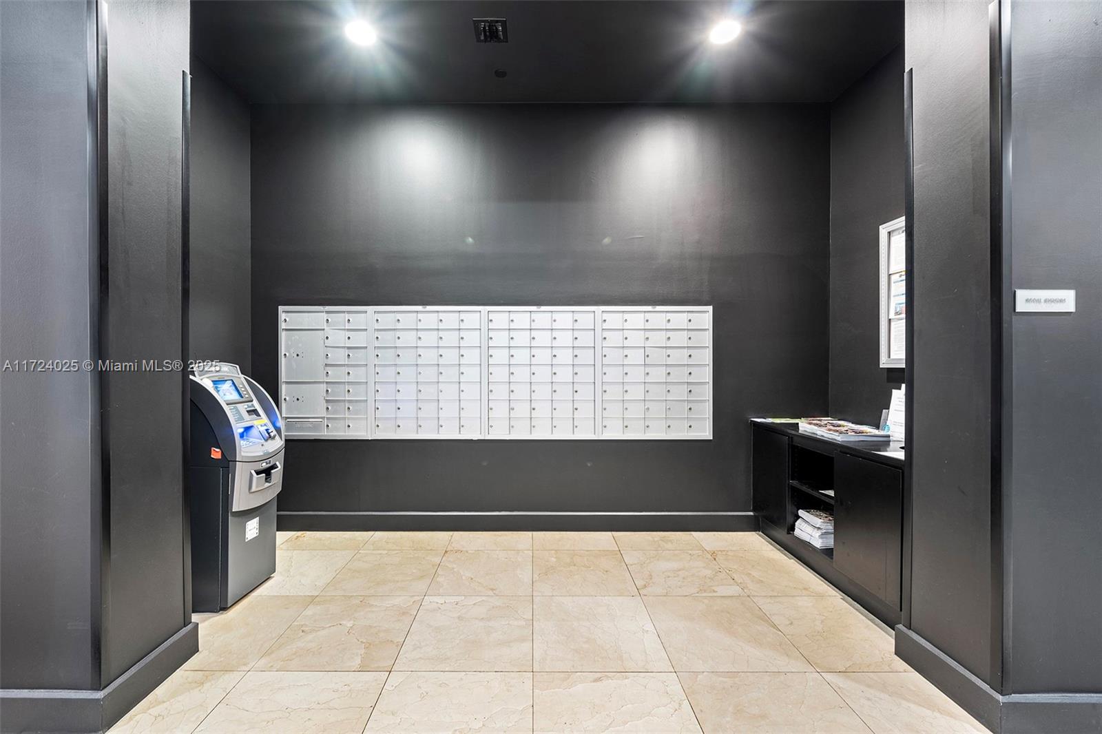 350 NE 24th St # 1104