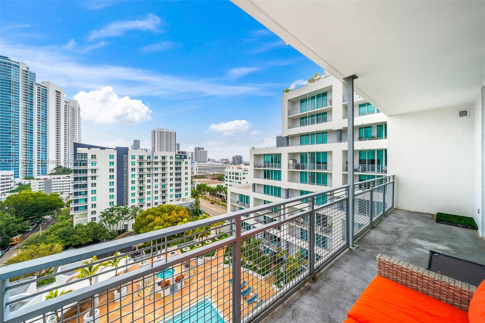 350 NE 24th St # 1104