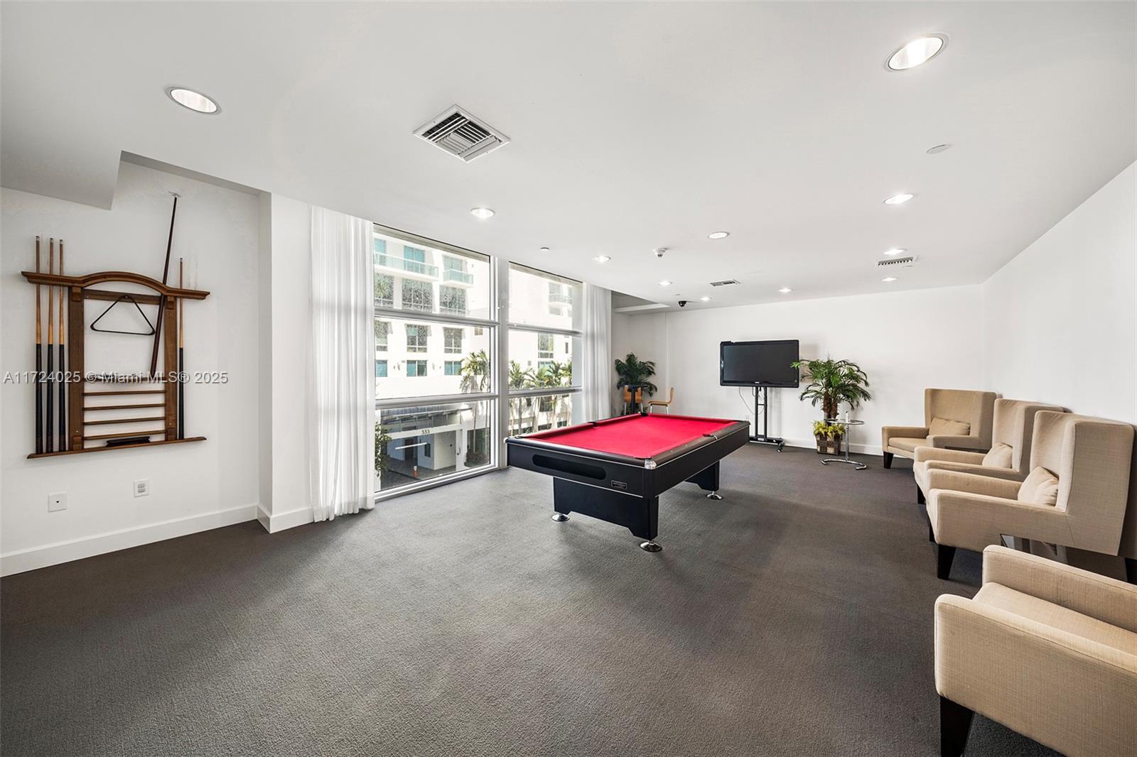 350 NE 24th St # 1104