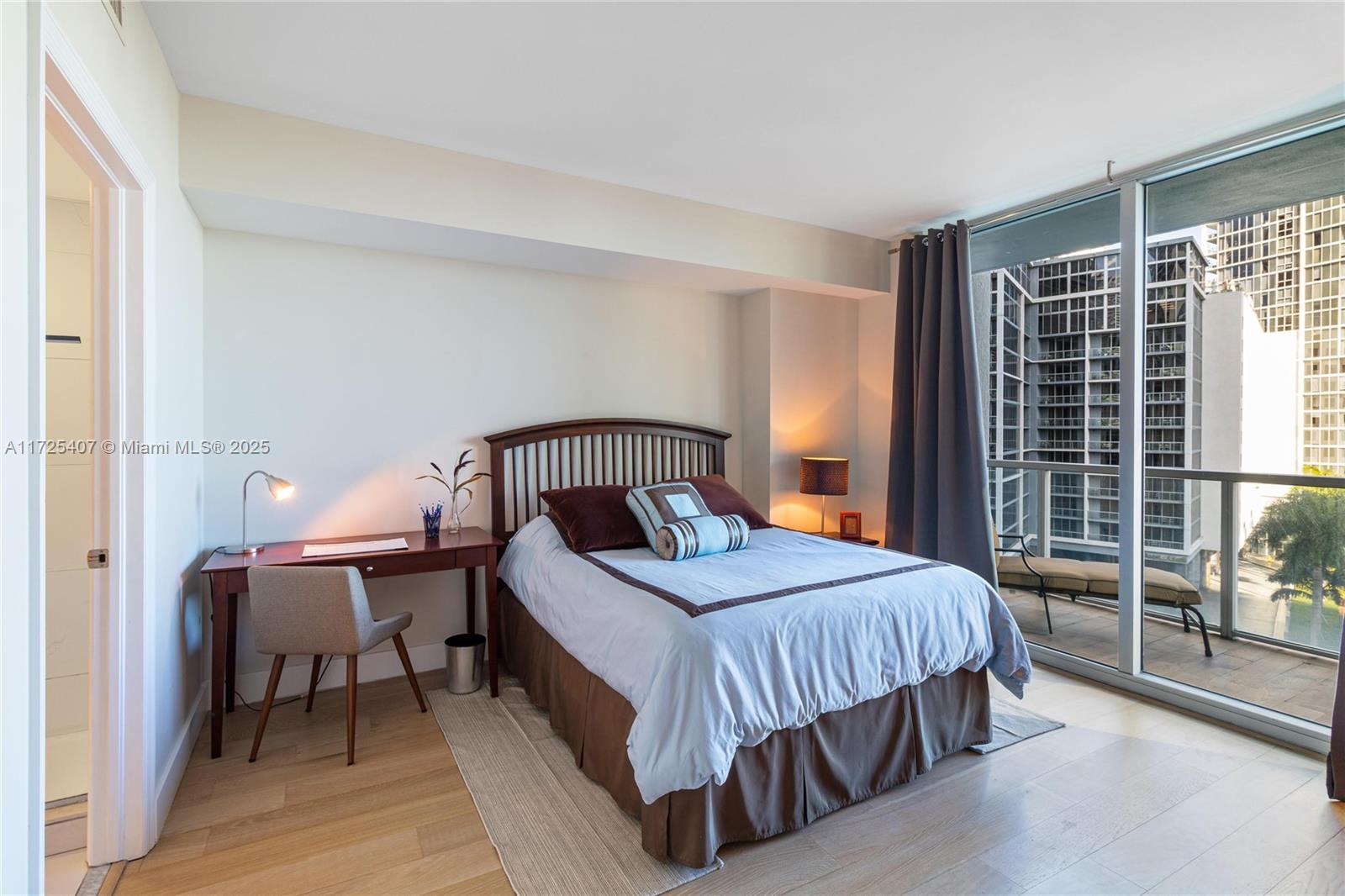 500 Brickell Ave # 800