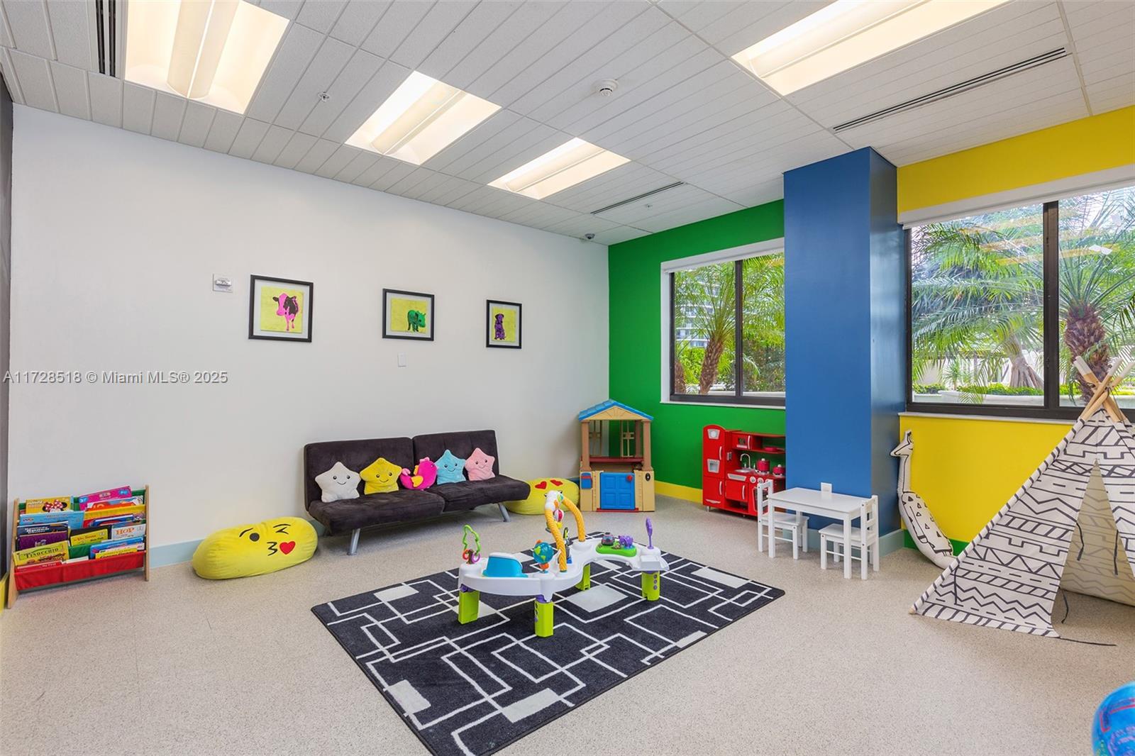 999 SW 1st Ave # 1405