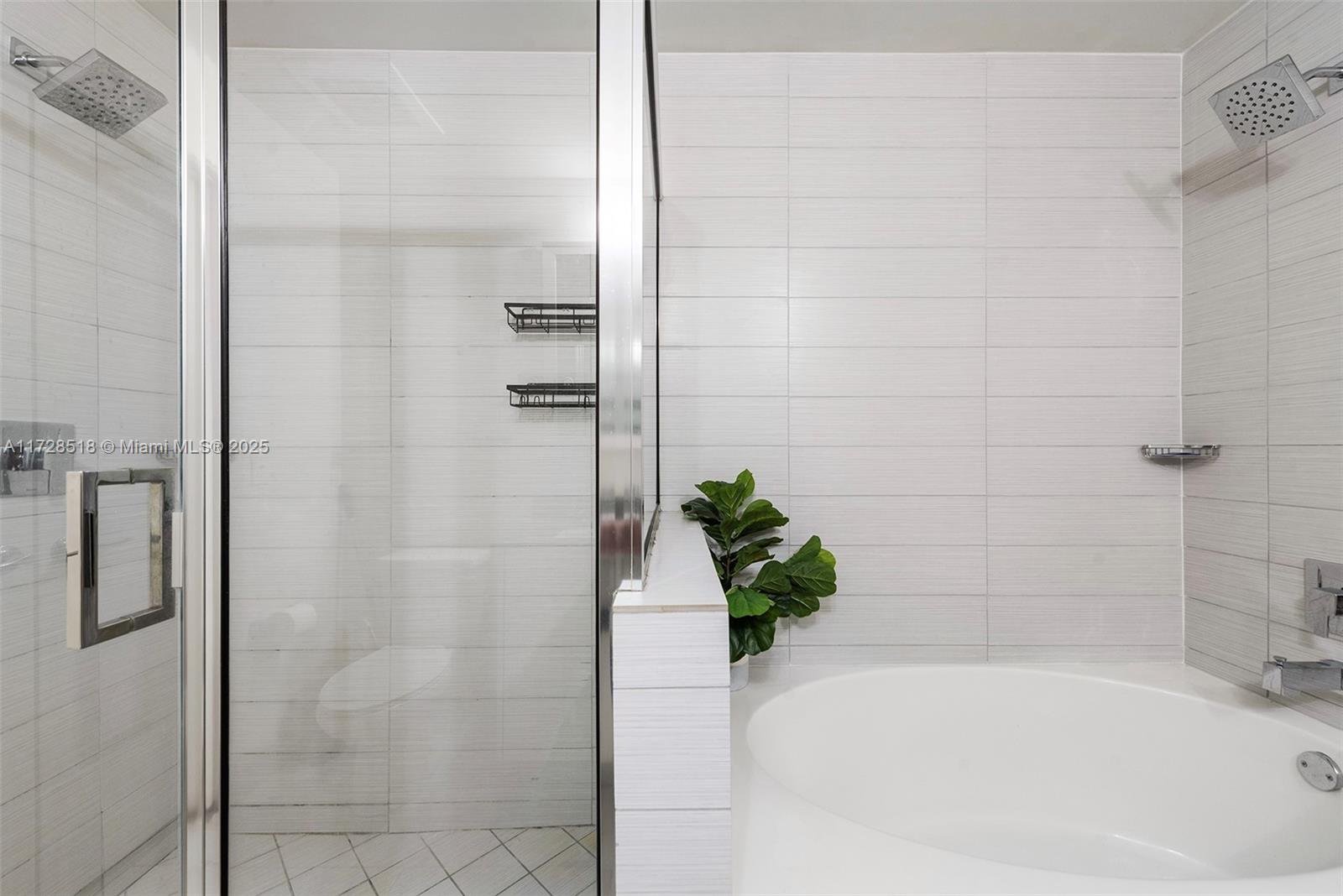 999 SW 1st Ave # 1405