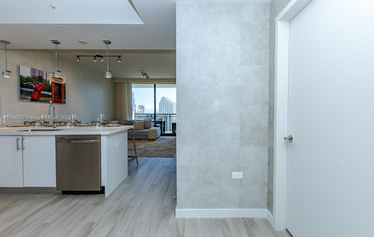 999 SW 1st Ave # 2308