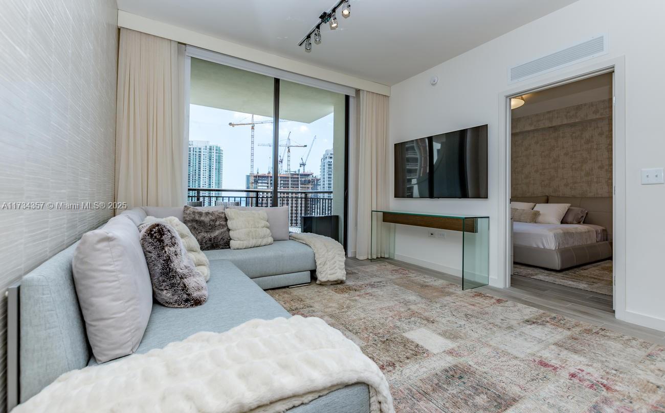 999 SW 1st Ave # 2308