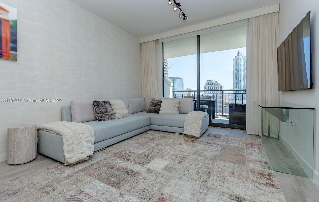 999 SW 1st Ave # 2308