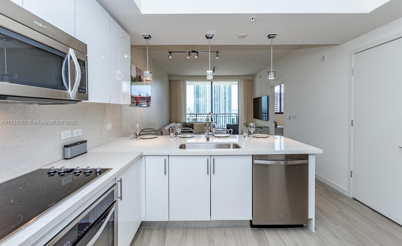 999 SW 1st Ave # 2308