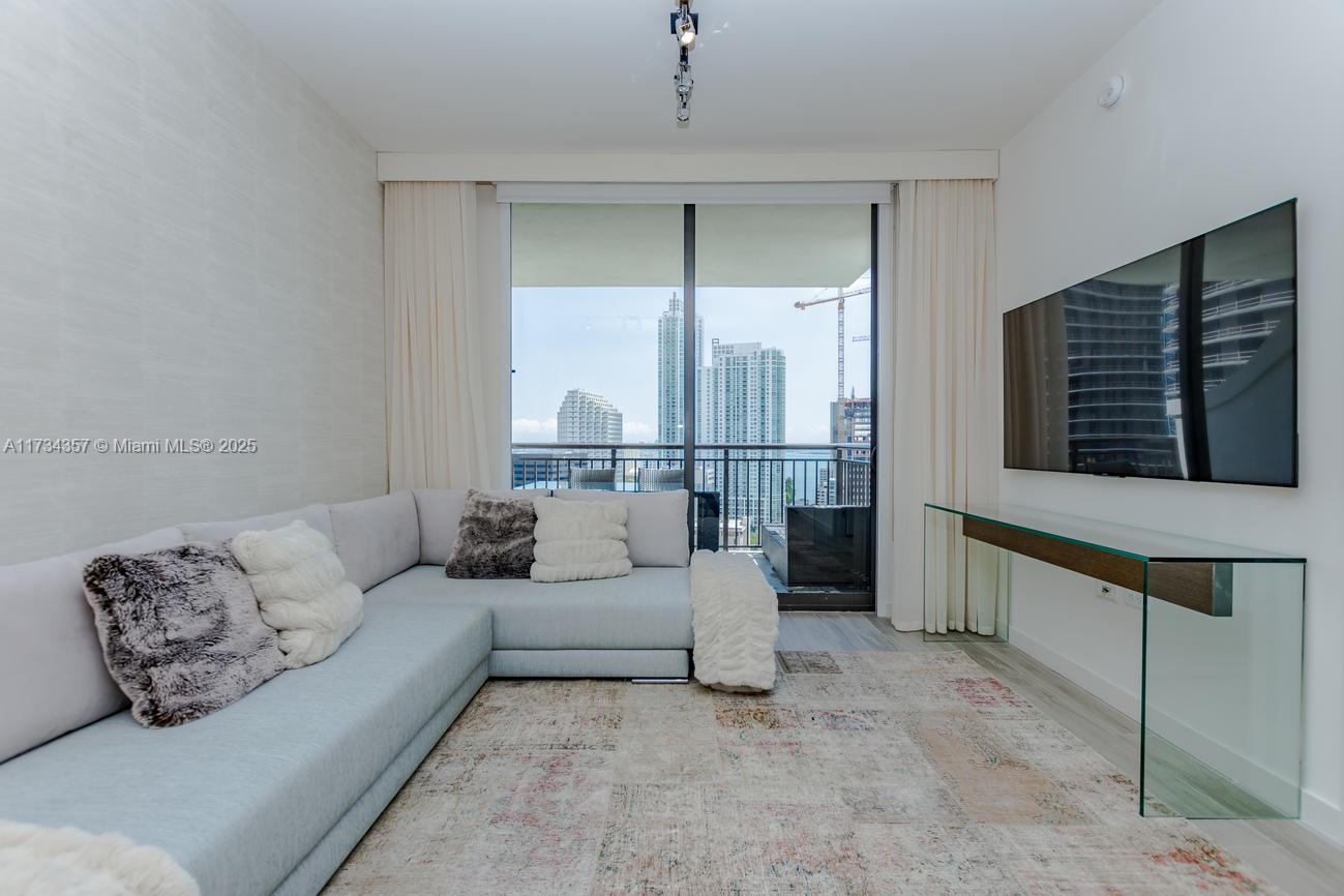 999 SW 1st Ave # 2308