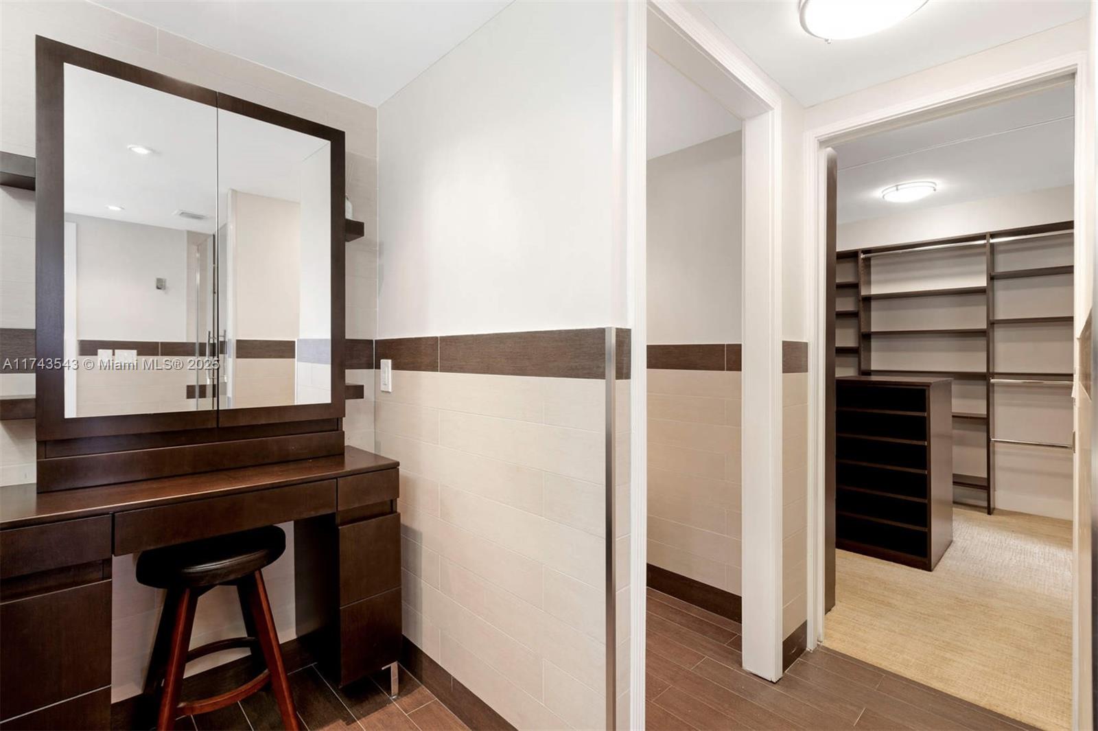 1 Grove Isle Dr # A602