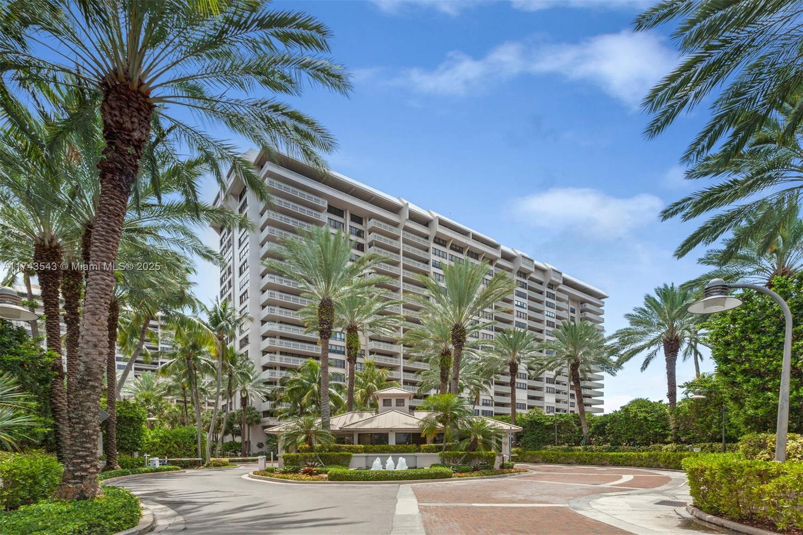 1 Grove Isle Dr # A602