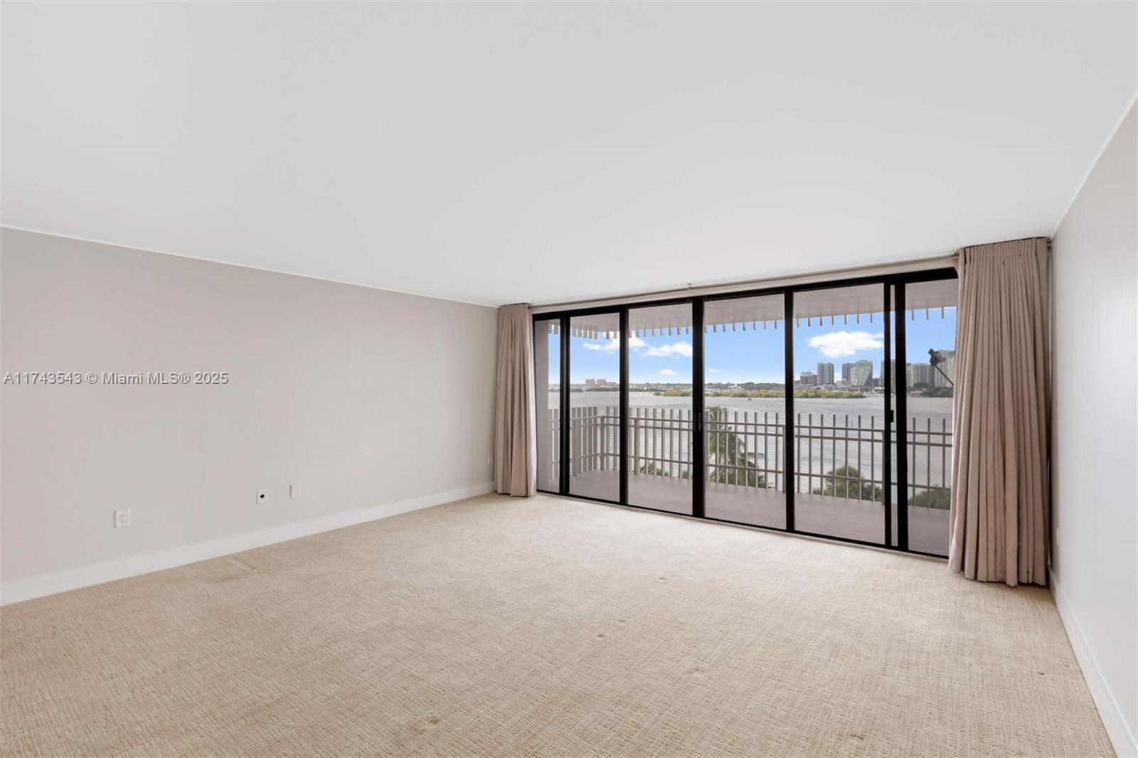 1 Grove Isle Dr # A602