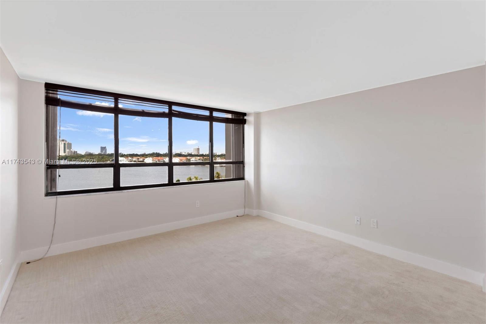 1 Grove Isle Dr # A602