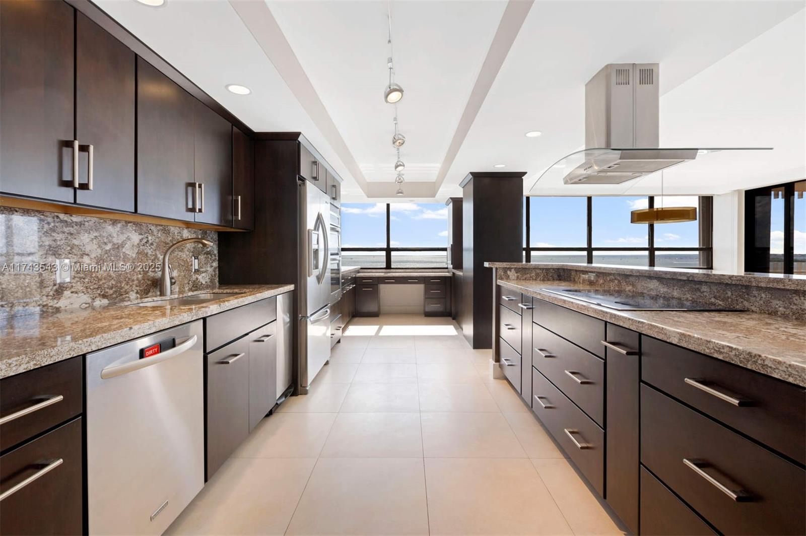 1 Grove Isle Dr # A602