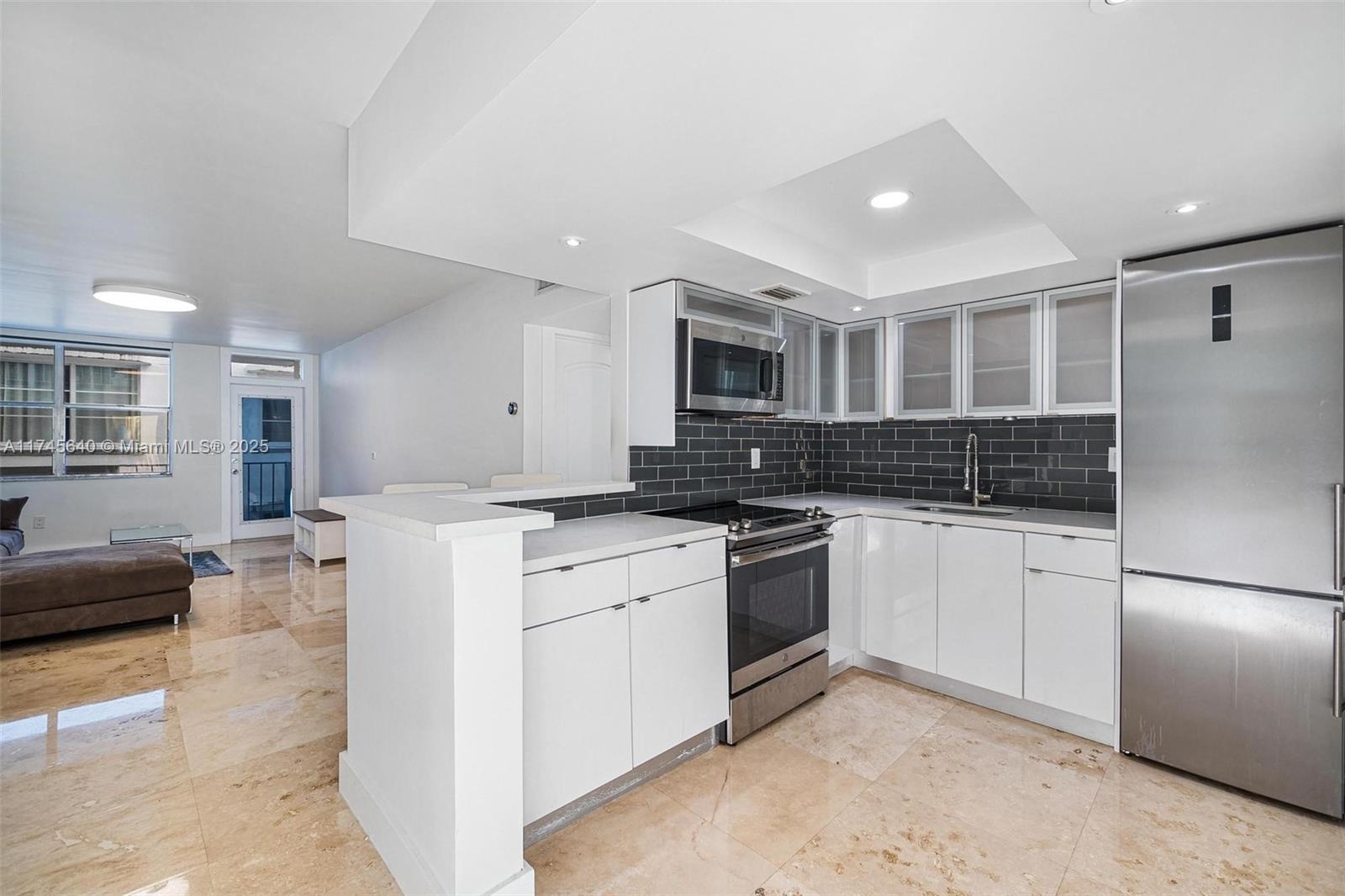 910 Jefferson Ave # 2C