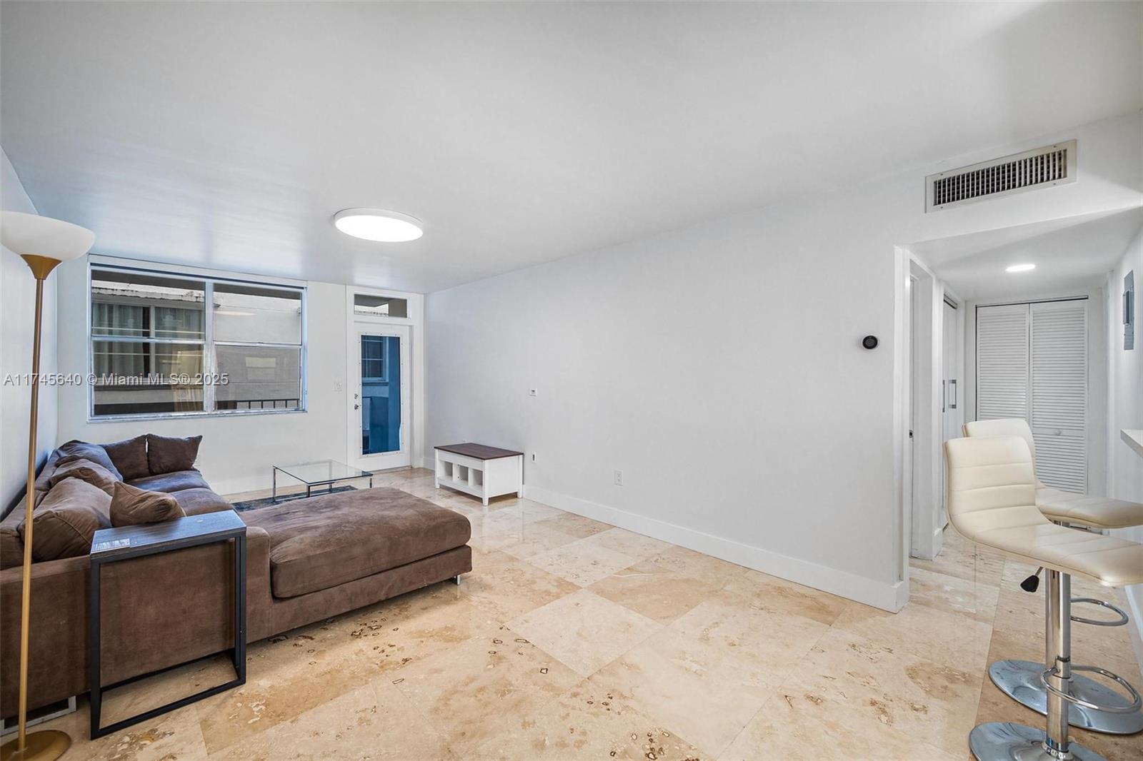 910 Jefferson Ave # 2C