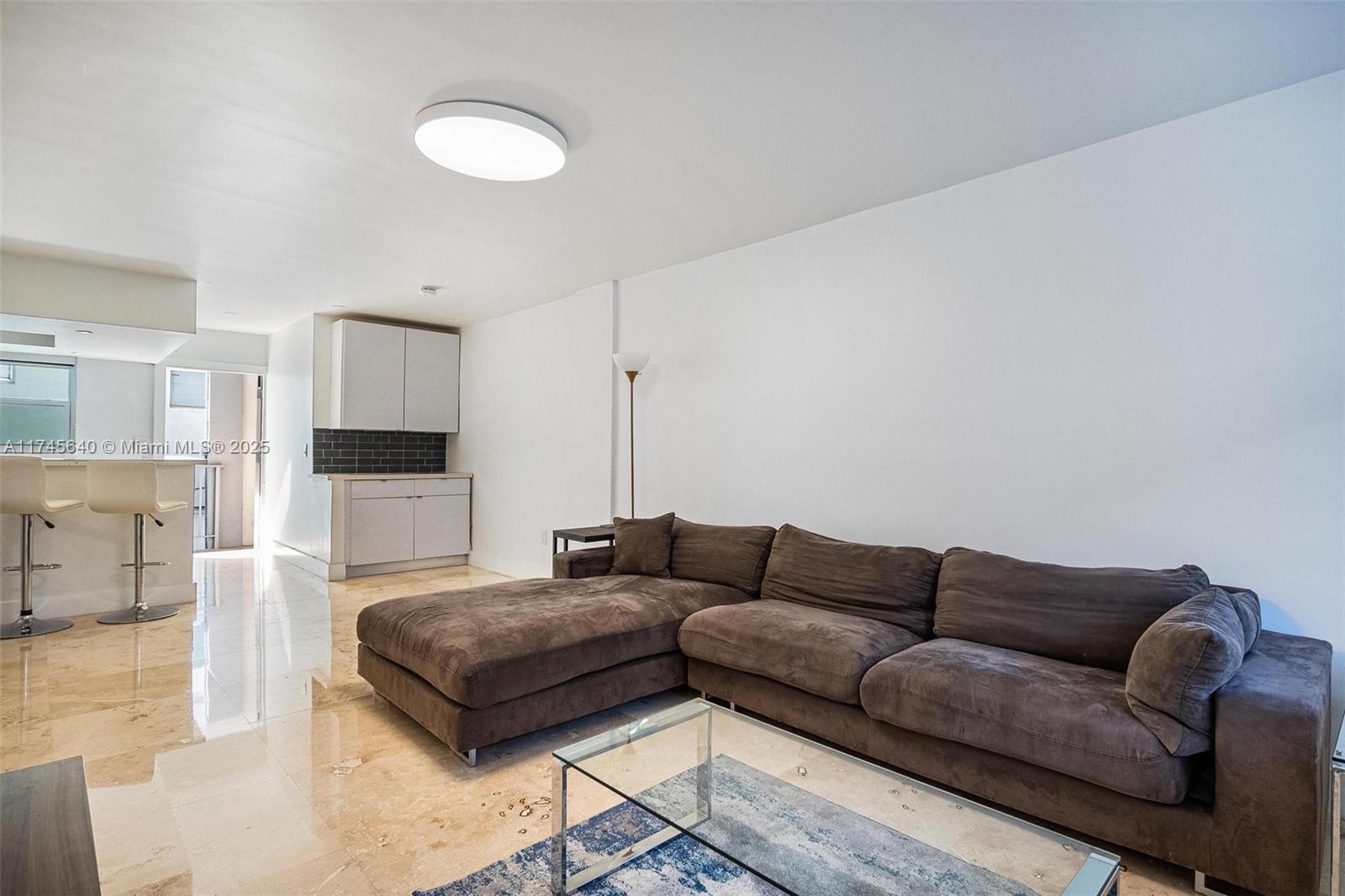 910 Jefferson Ave # 2C