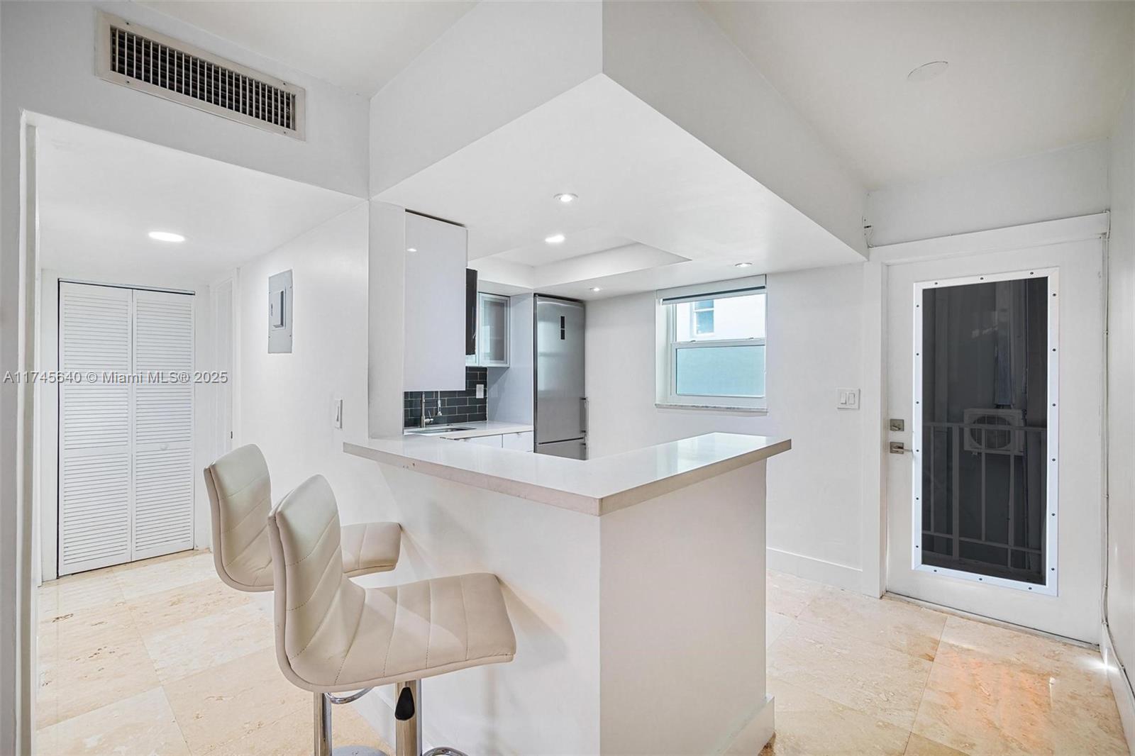 910 Jefferson Ave # 2C