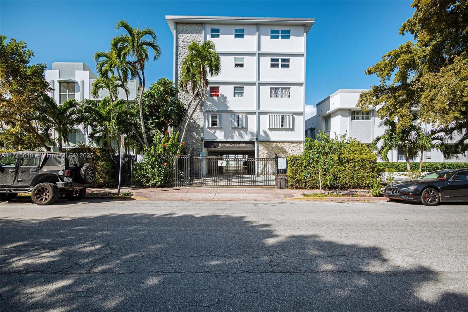 910 Jefferson Ave # 2C