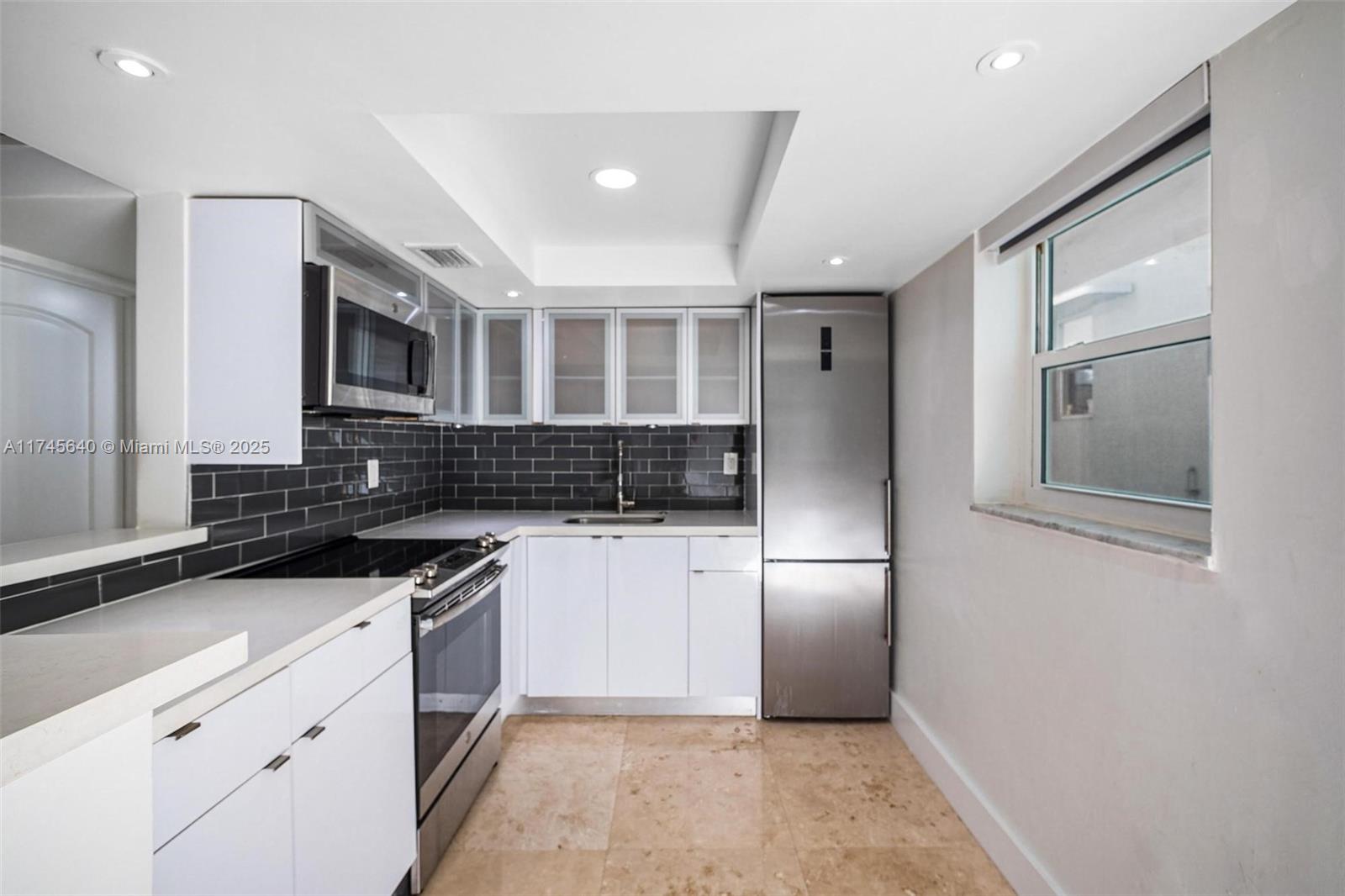 910 Jefferson Ave # 2C