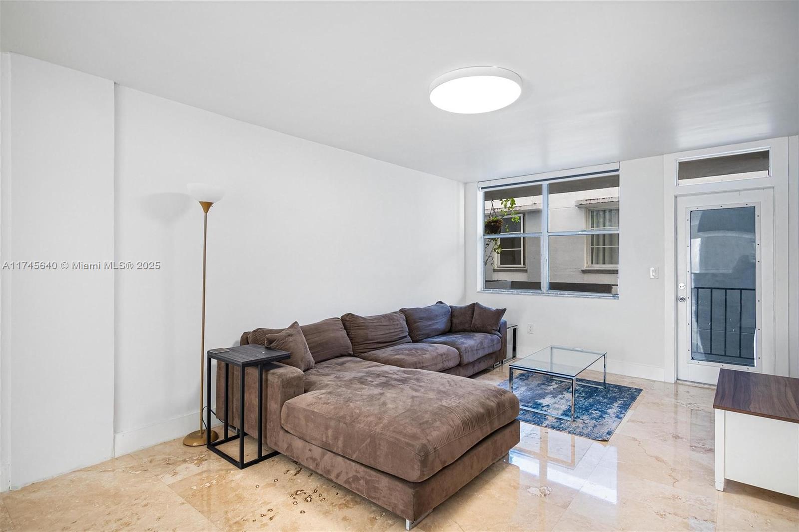 910 Jefferson Ave # 2C