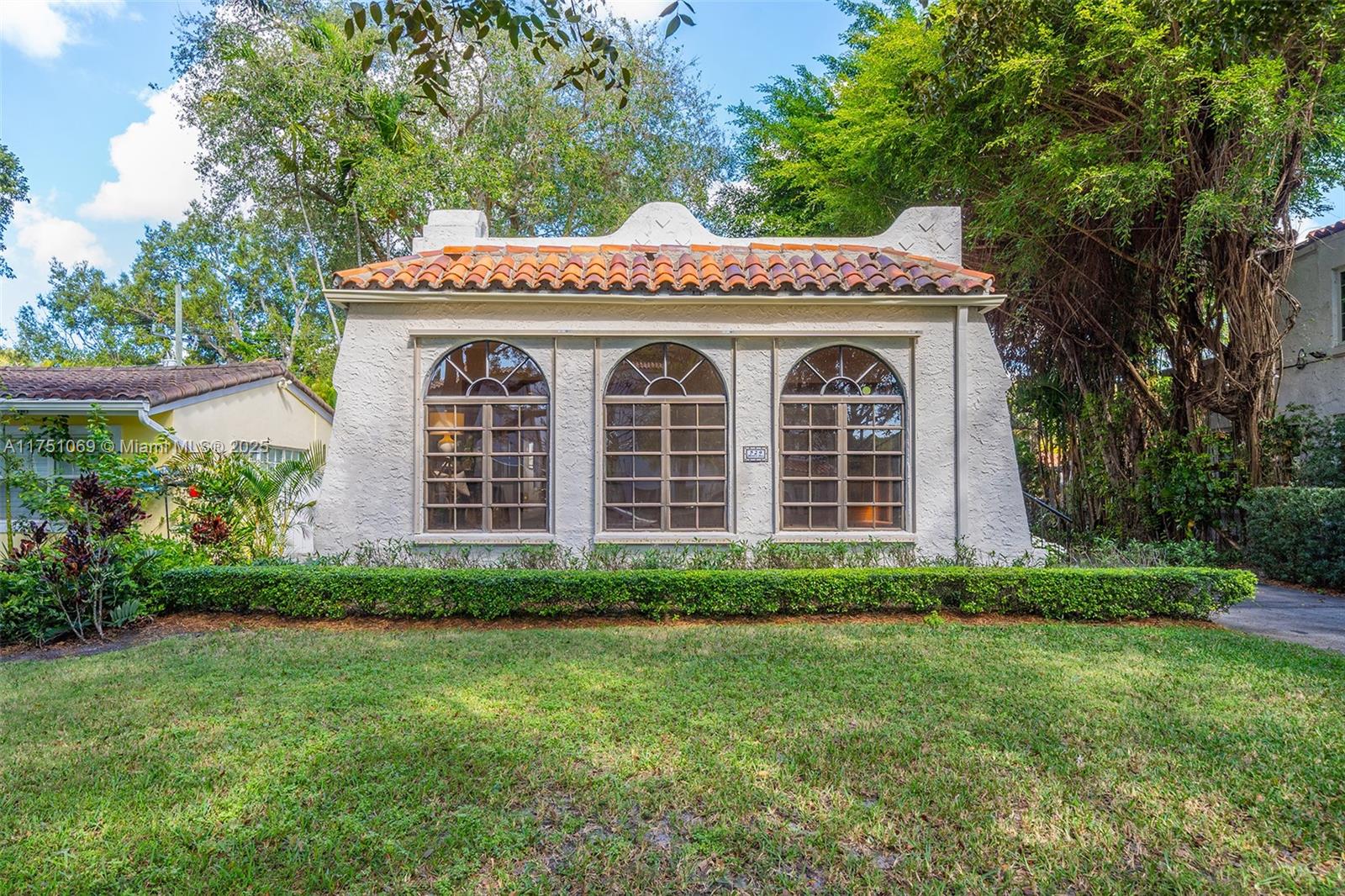 529 Navarre Ave
