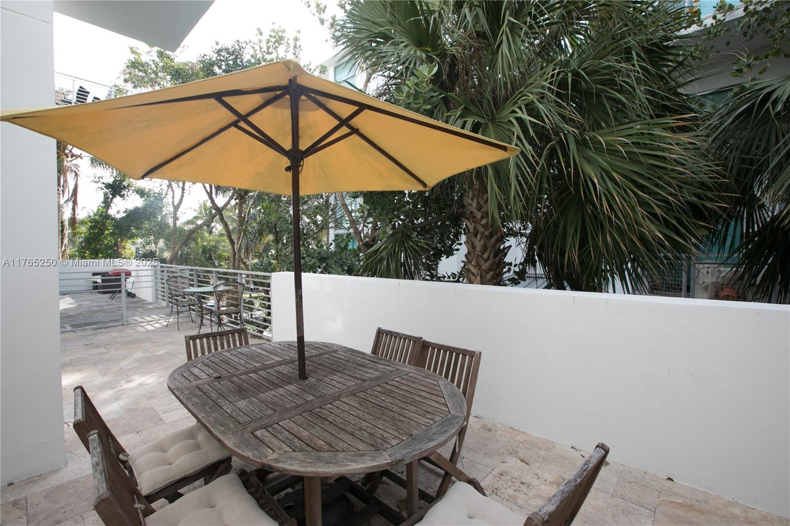 7744 Collins Ave # 4