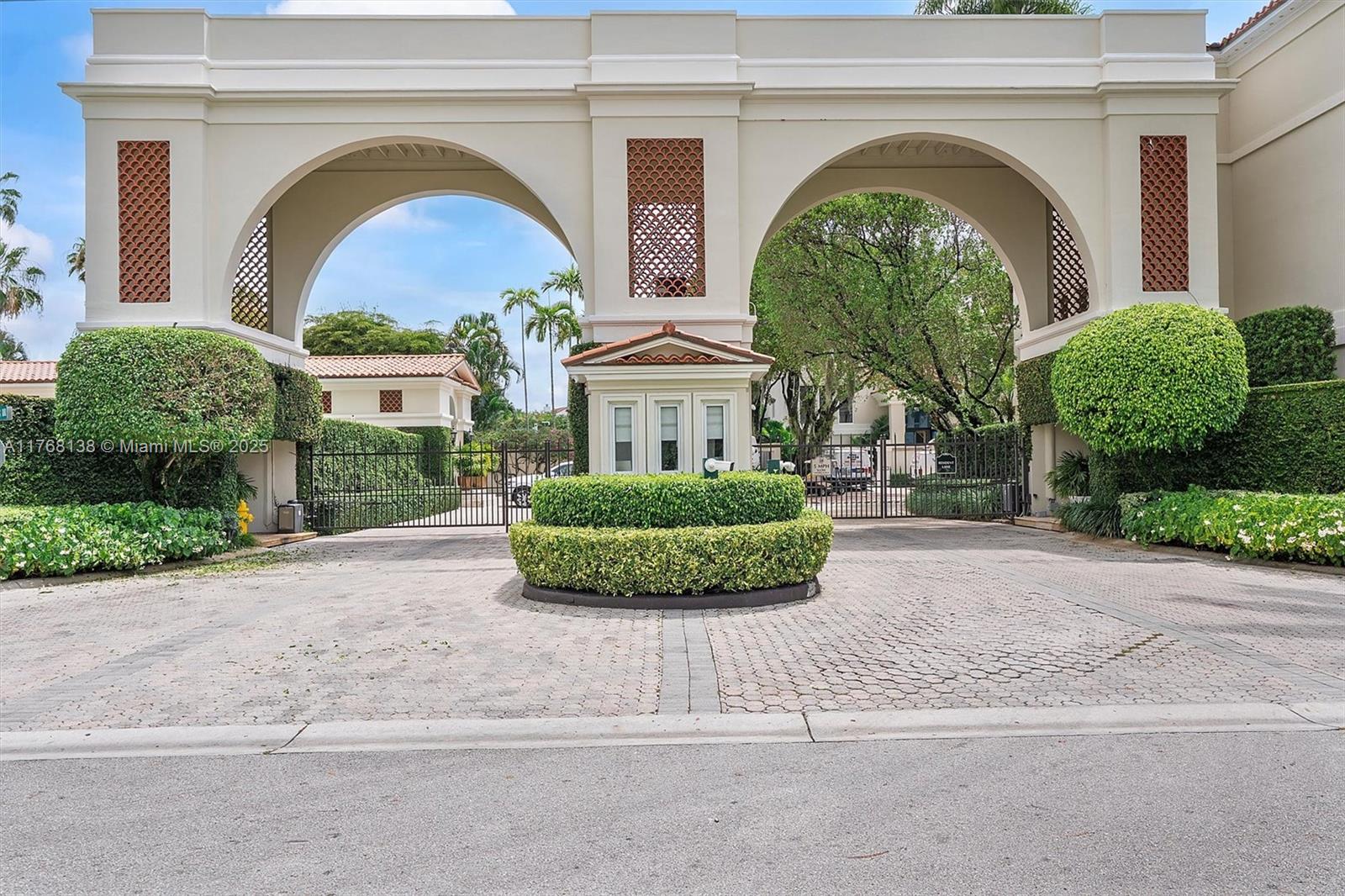 3504 Bayshore Villas Dr