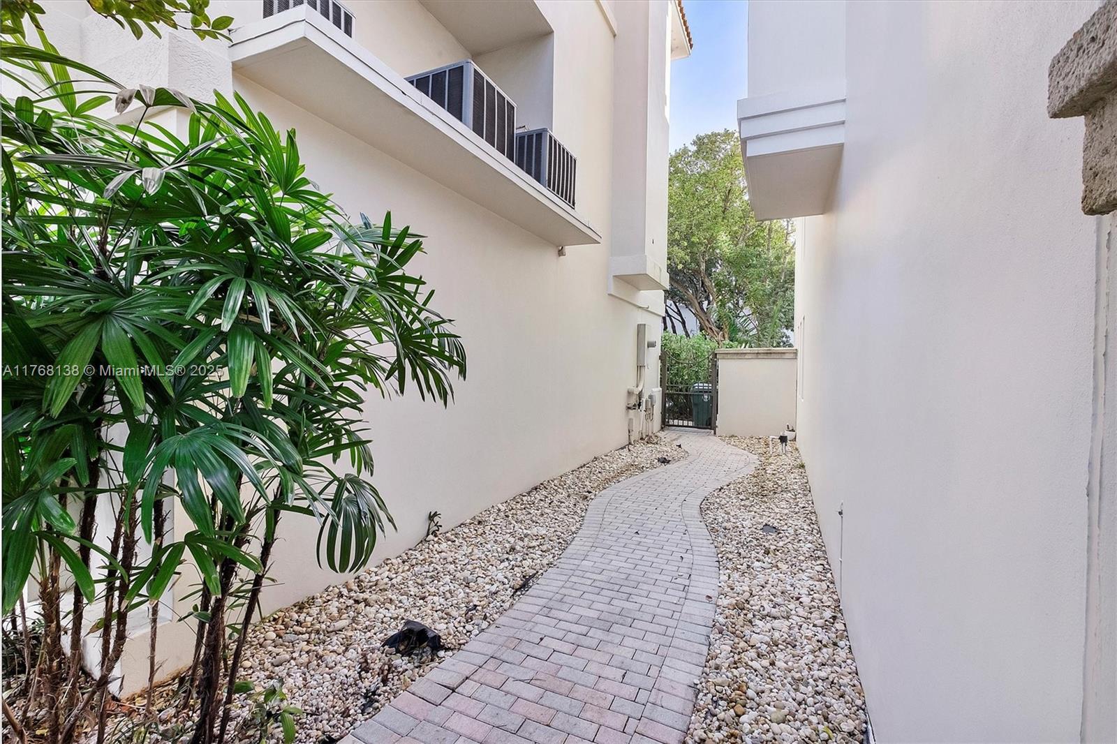 3504 Bayshore Villas Dr