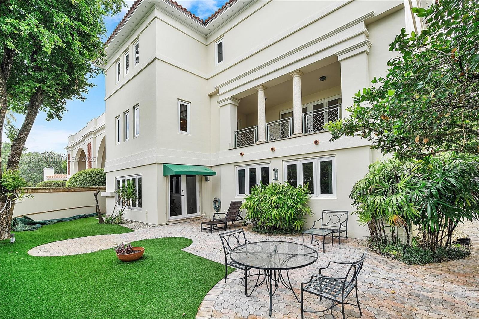 3504 Bayshore Villas Dr