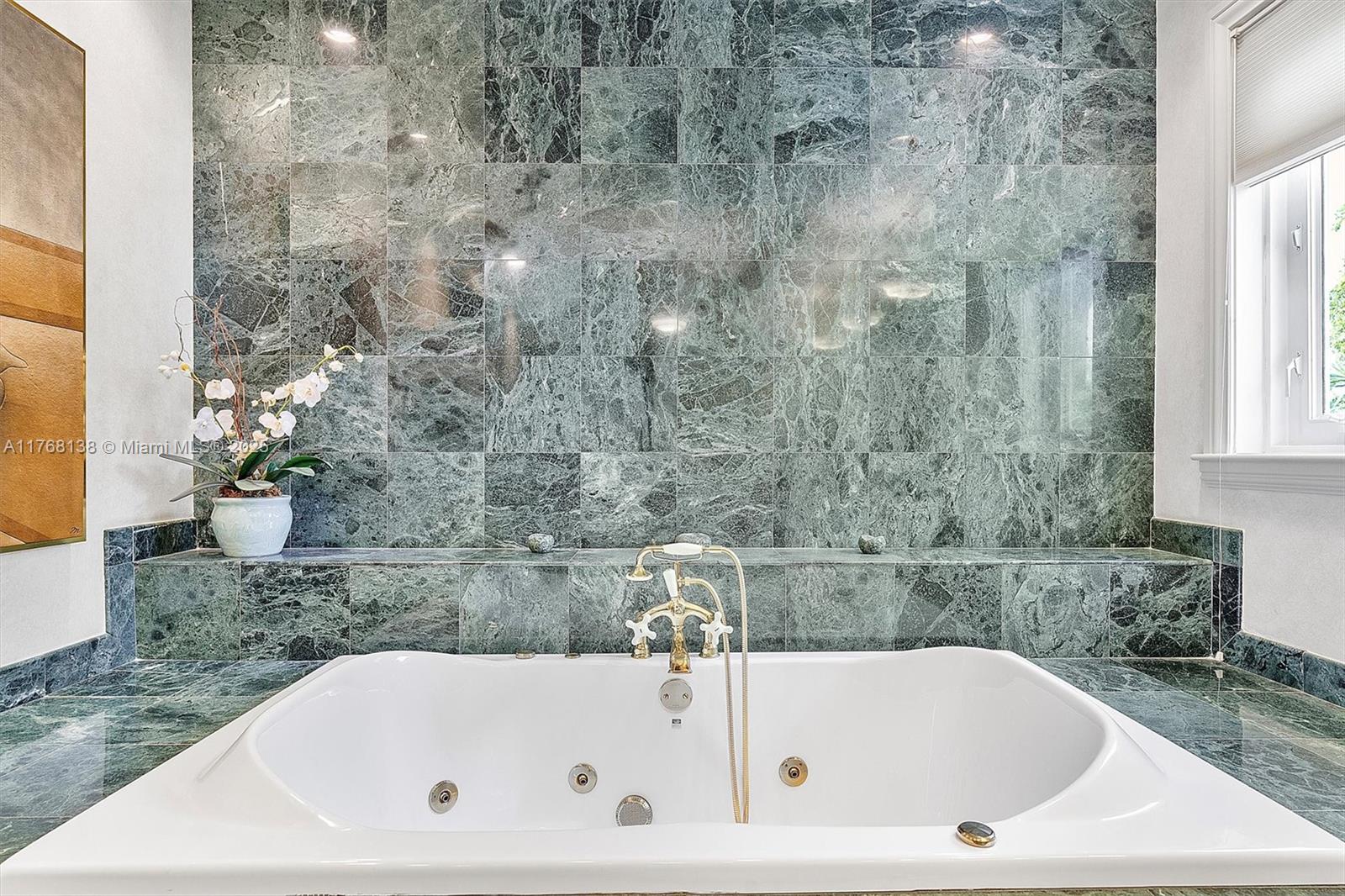 3504 Bayshore Villas Dr