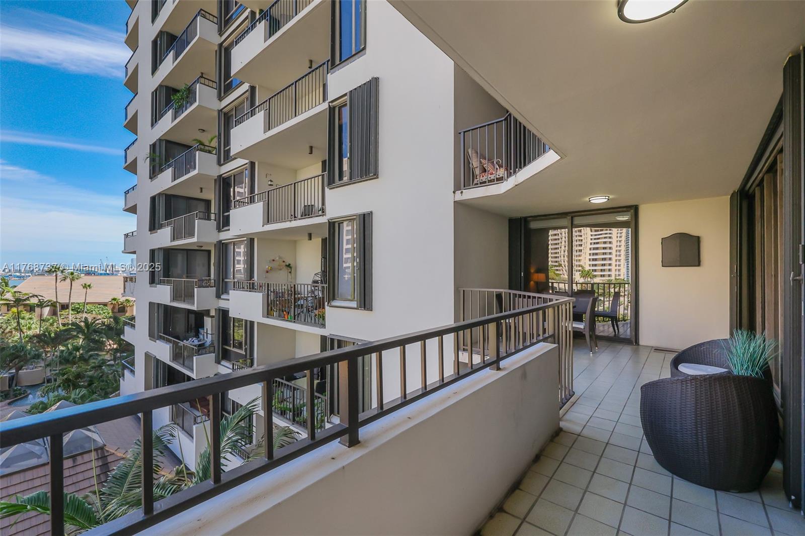 520 Brickell Key Dr # A714