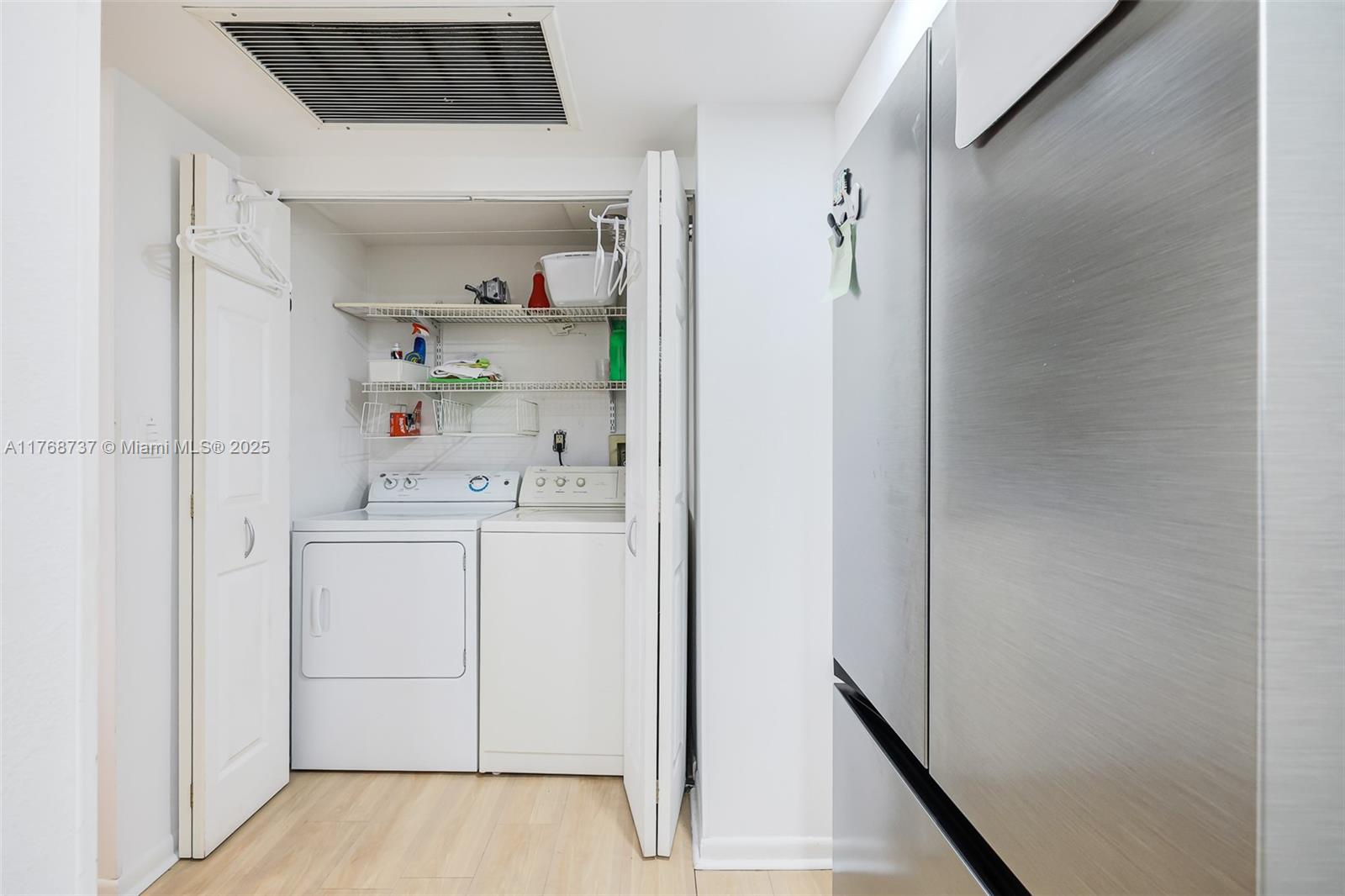 520 Brickell Key Dr # A714