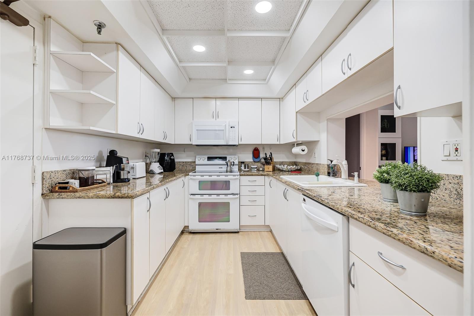 520 Brickell Key Dr # A714