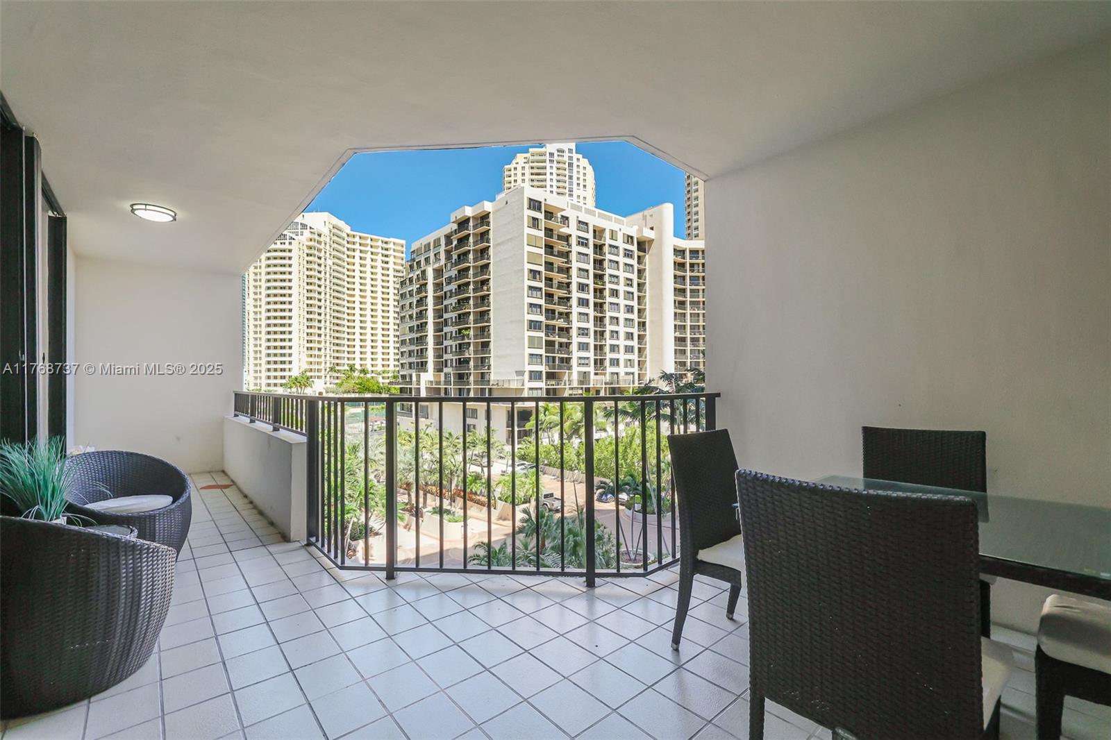 520 Brickell Key Dr # A714