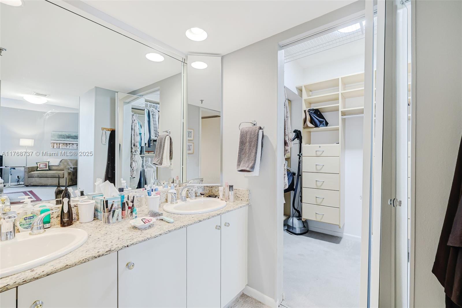 520 Brickell Key Dr # A714