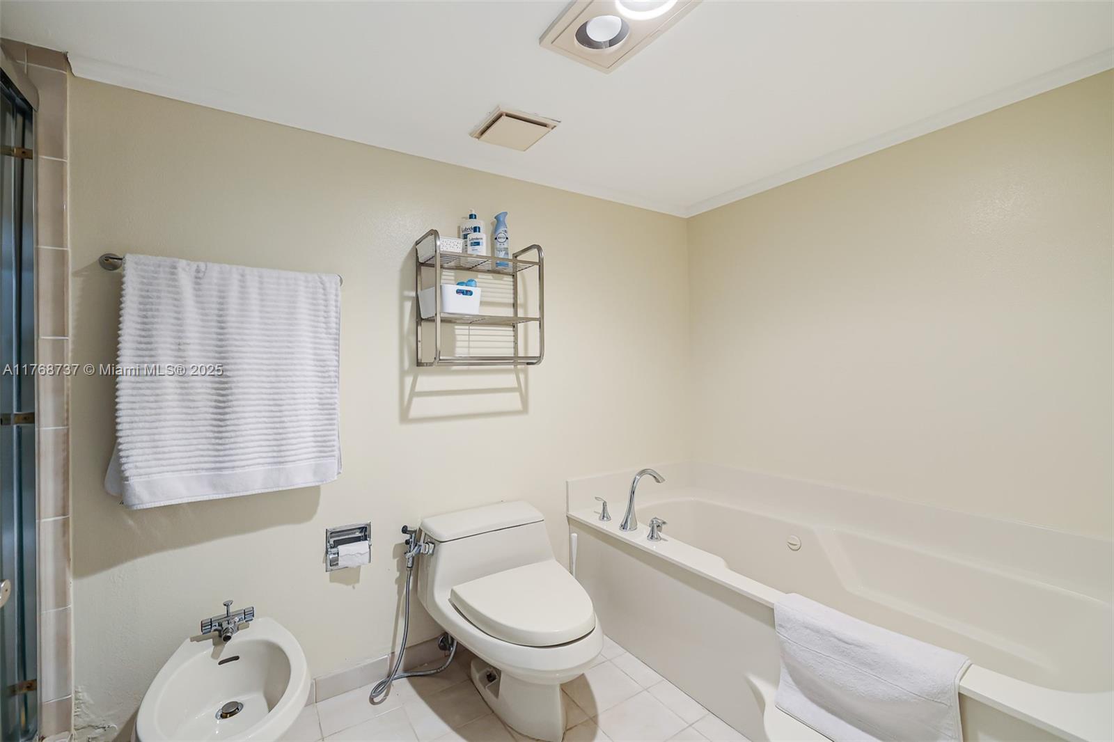 520 Brickell Key Dr # A714