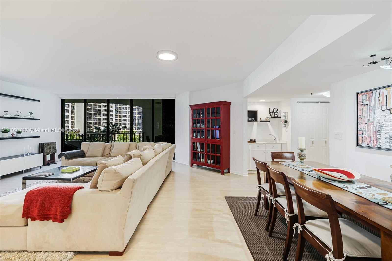 520 Brickell Key Dr # A714