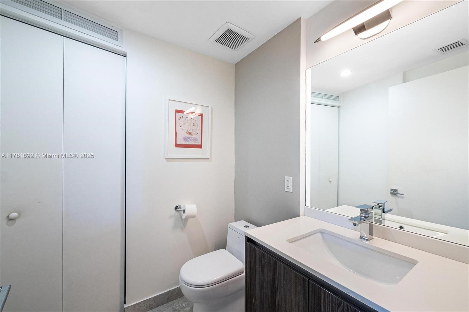 488 NE 18th St # 401