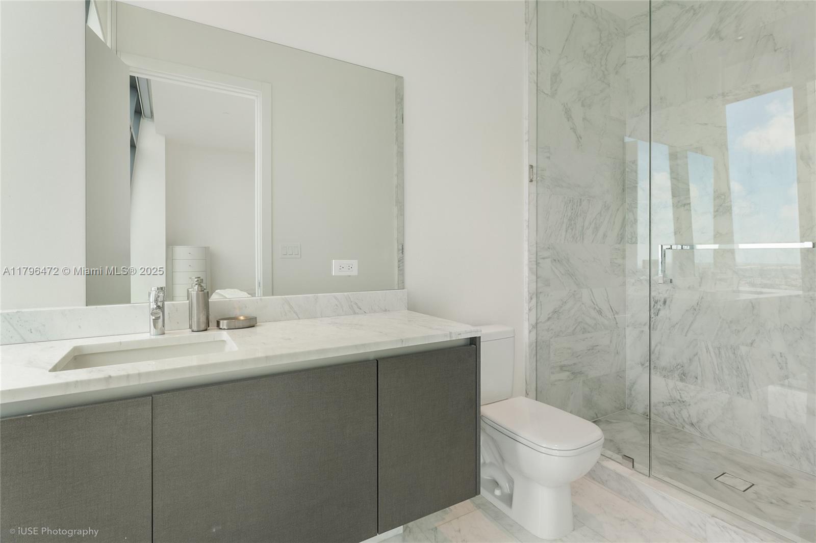 1451 Brickell Ave # 4801