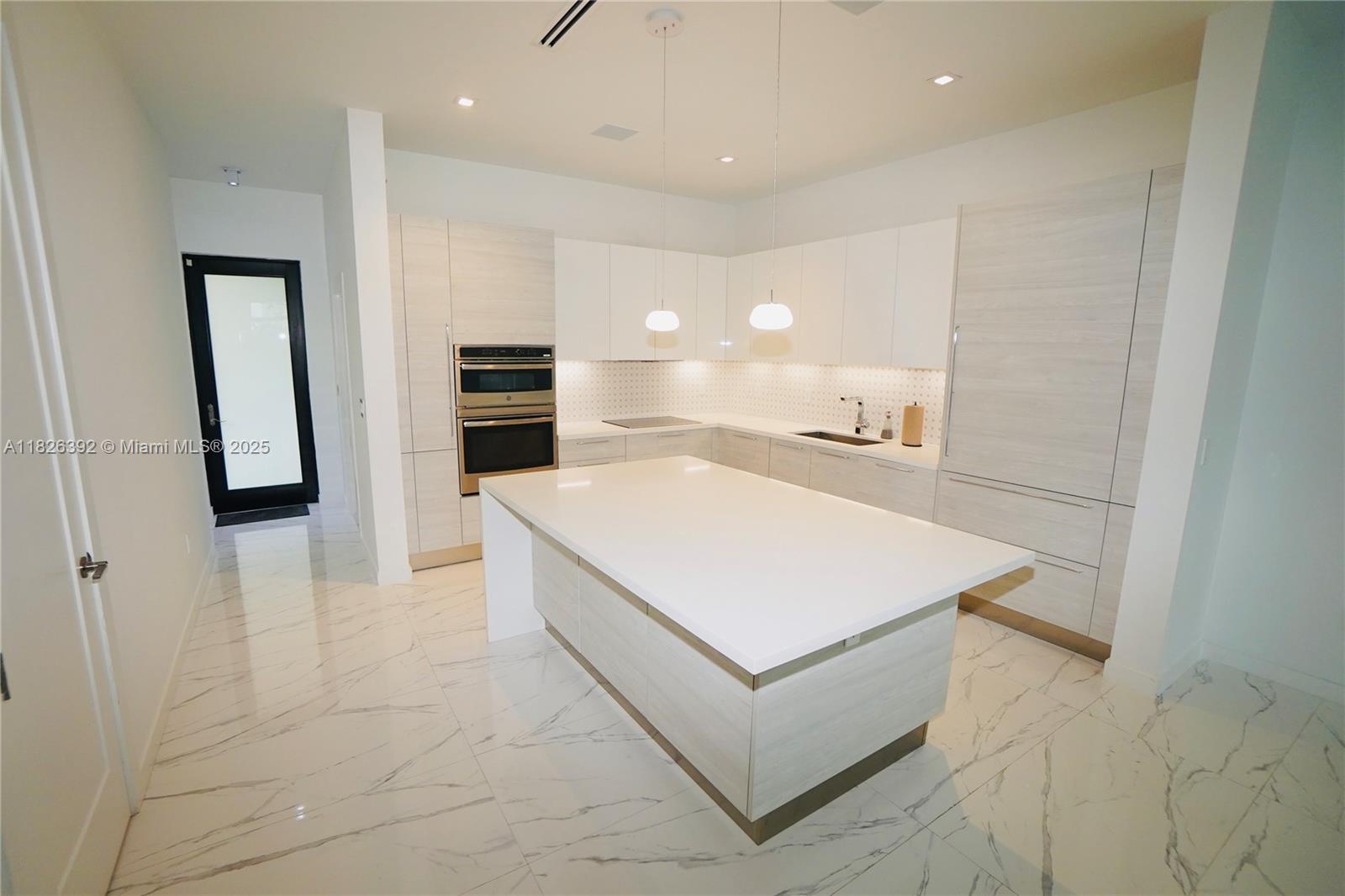 3313 Percival Ave # 3313